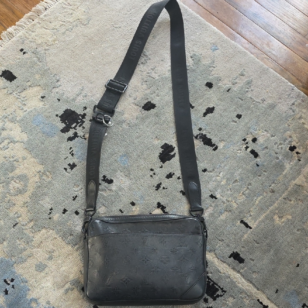 Louis Vuitton Stylish Black Crossbody Bag